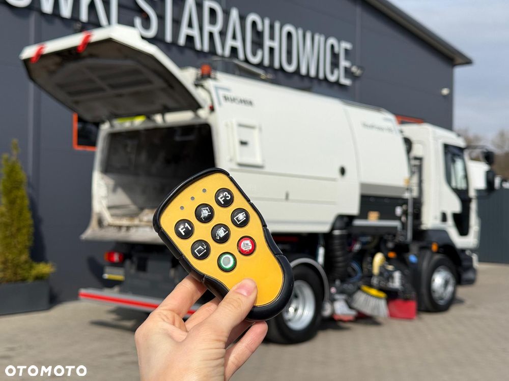 Volvo FL 15.250 Euro 6 // zamiatarka JOHNSTON VT652 //  BUCHER // odkurzacz , polewaczka - 14