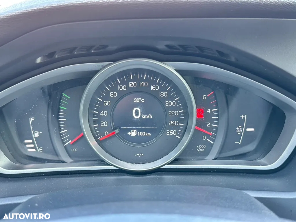 Volvo V40 D2 DRIVe Momentum - 14