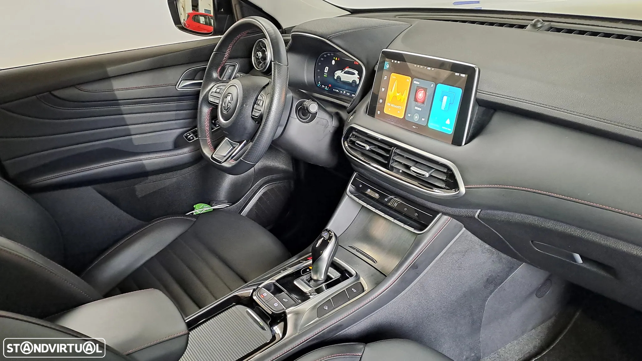 MG EHS 1.5 T-GDI Plug-in Hybrid Luxury - 23