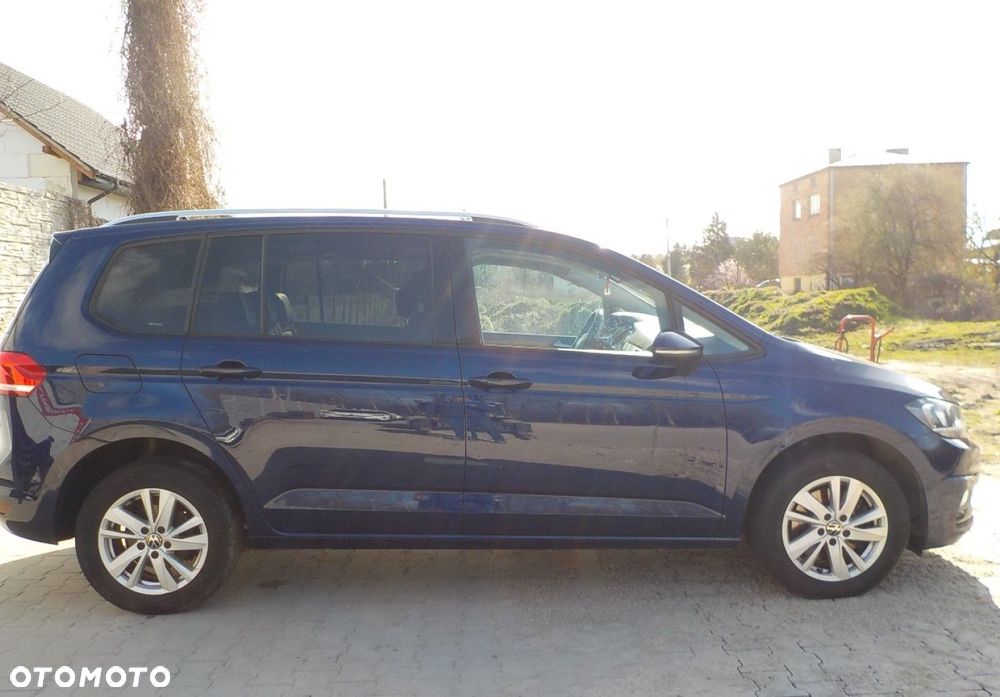 Volkswagen Touran - 15
