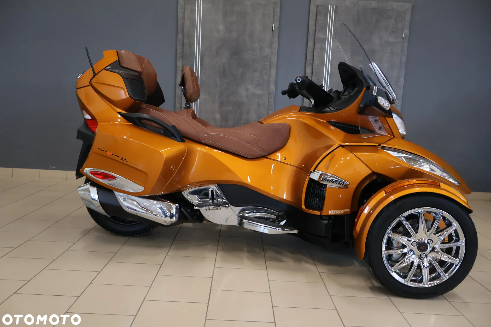 Can-Am Spyder - 14