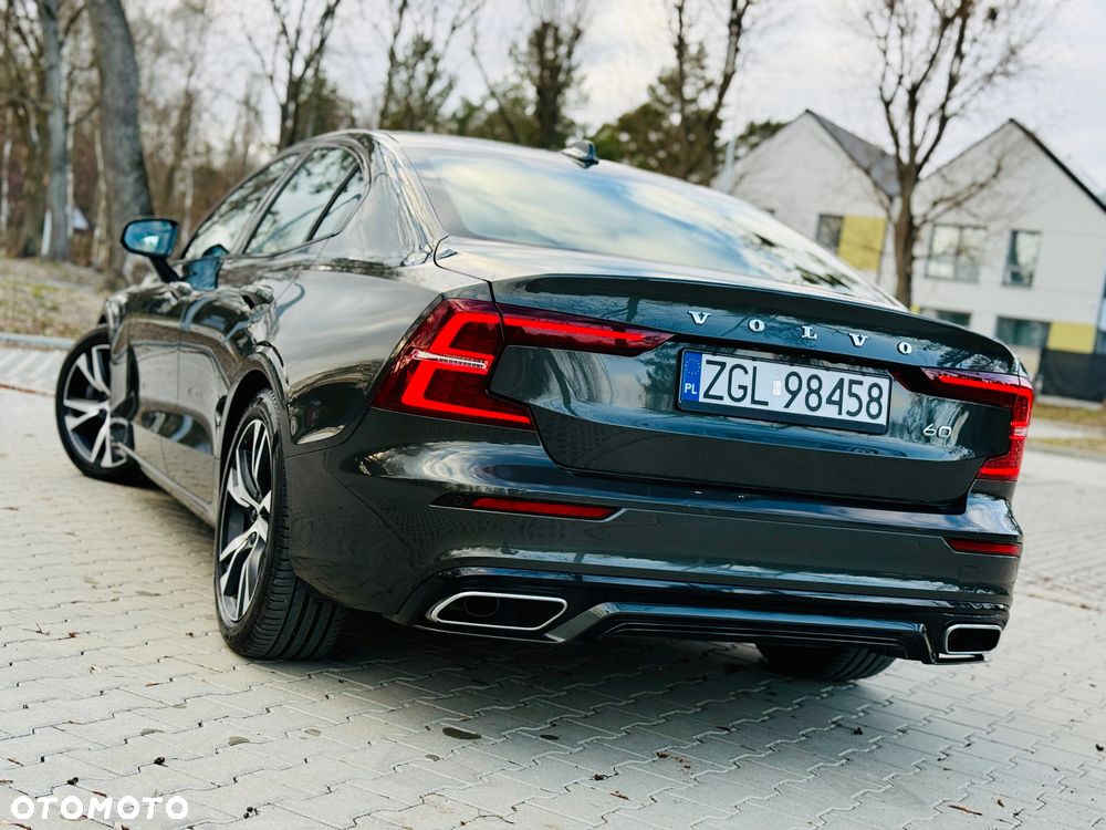 Volvo S60 T4 R-Design - 33