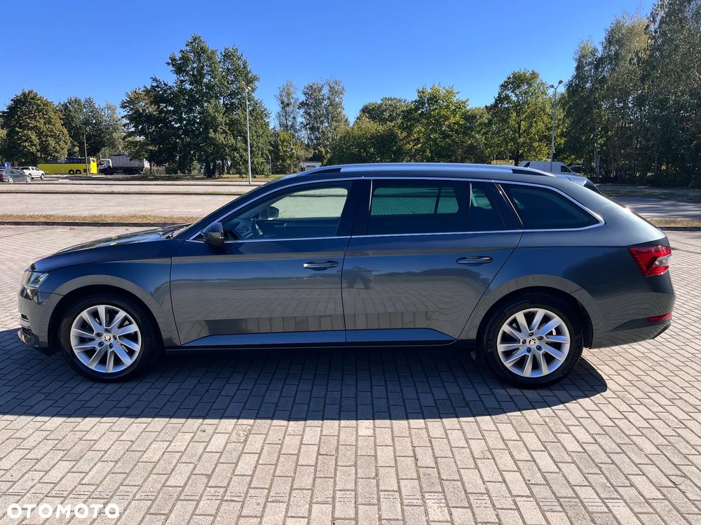 Skoda Superb 2.0 TDI SCR Style DSG - 8