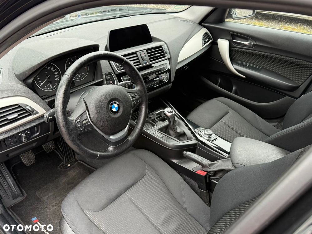 BMW Seria 1 116i - 12