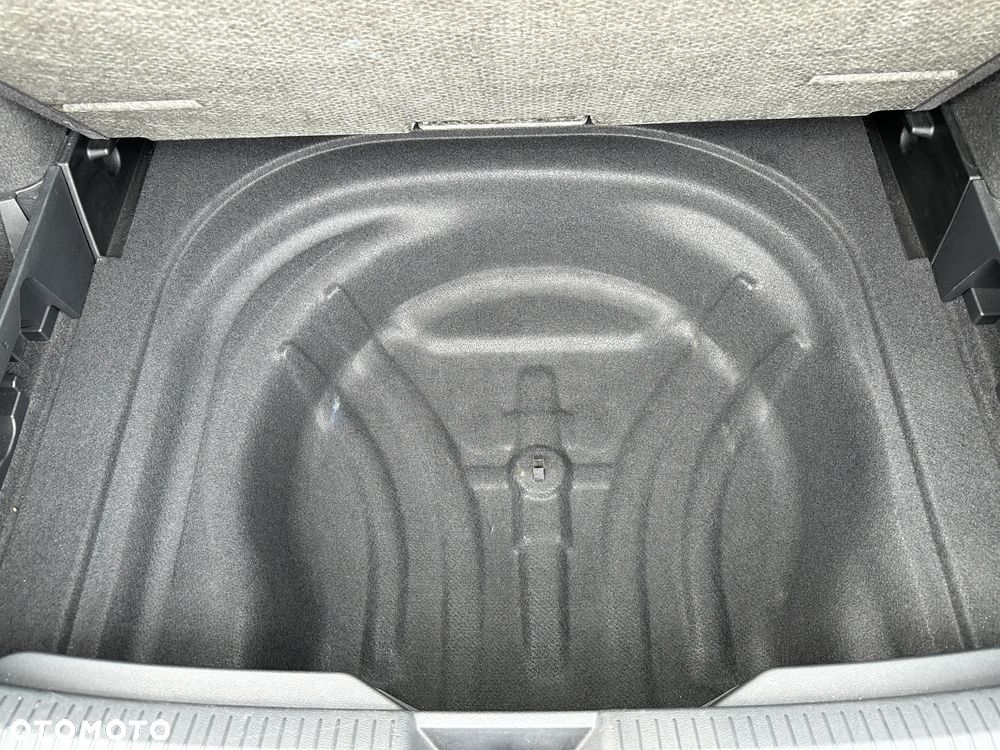 Volkswagen Golf - 27