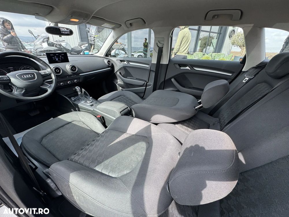 Audi A3 1.6 TDI S tronic Ambiente - 18