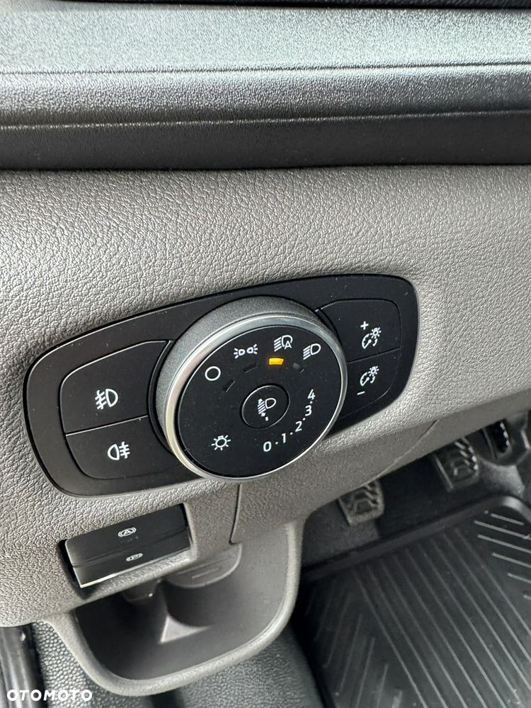 Ford Transit - 18