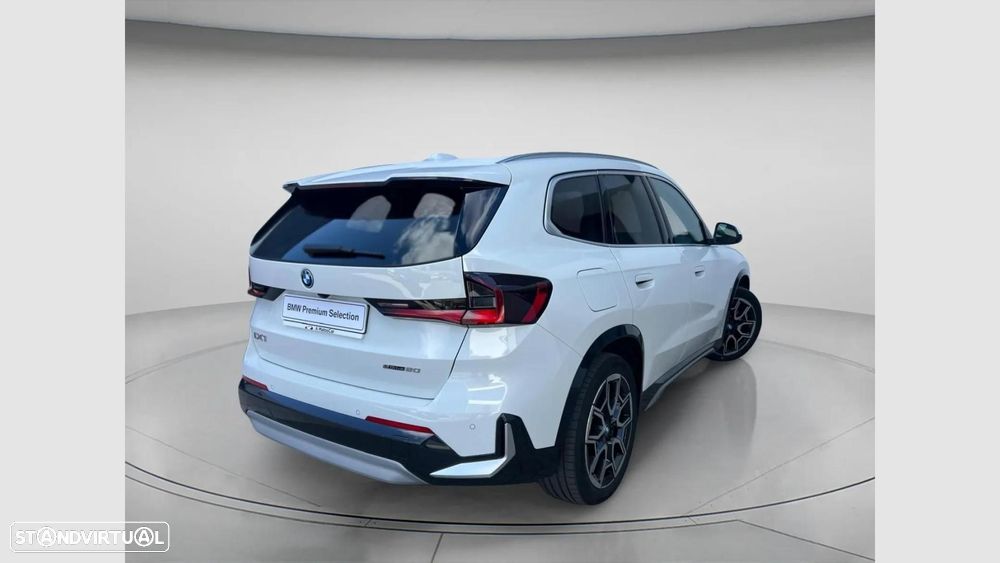 BMW iX1 eDrive20 - 8