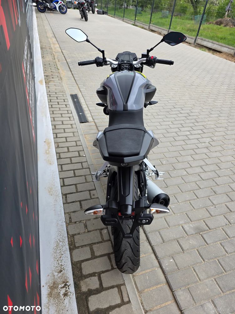 Yamaha MT - 29