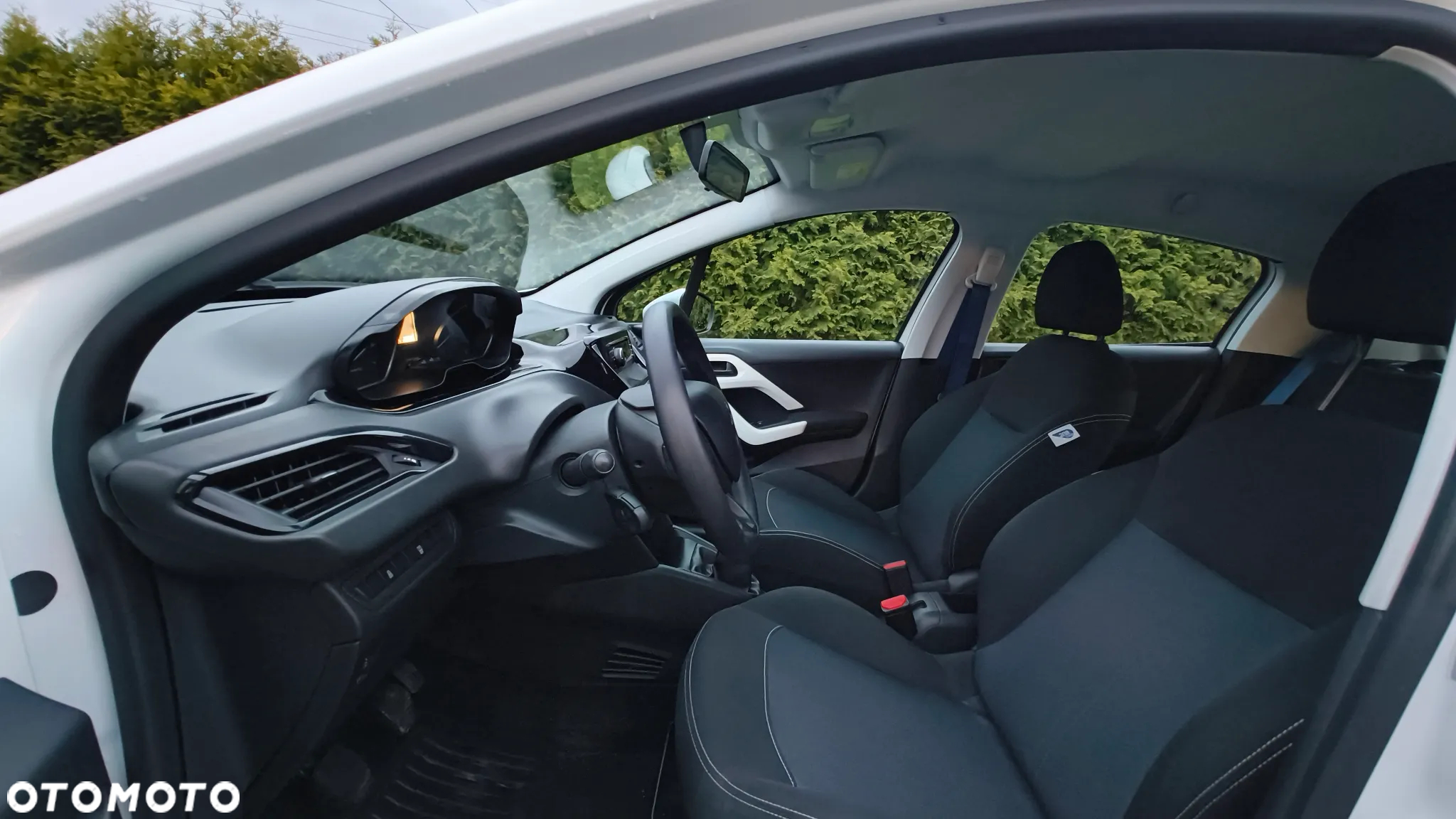 Peugeot 208 1.2 PureTech Access - 25