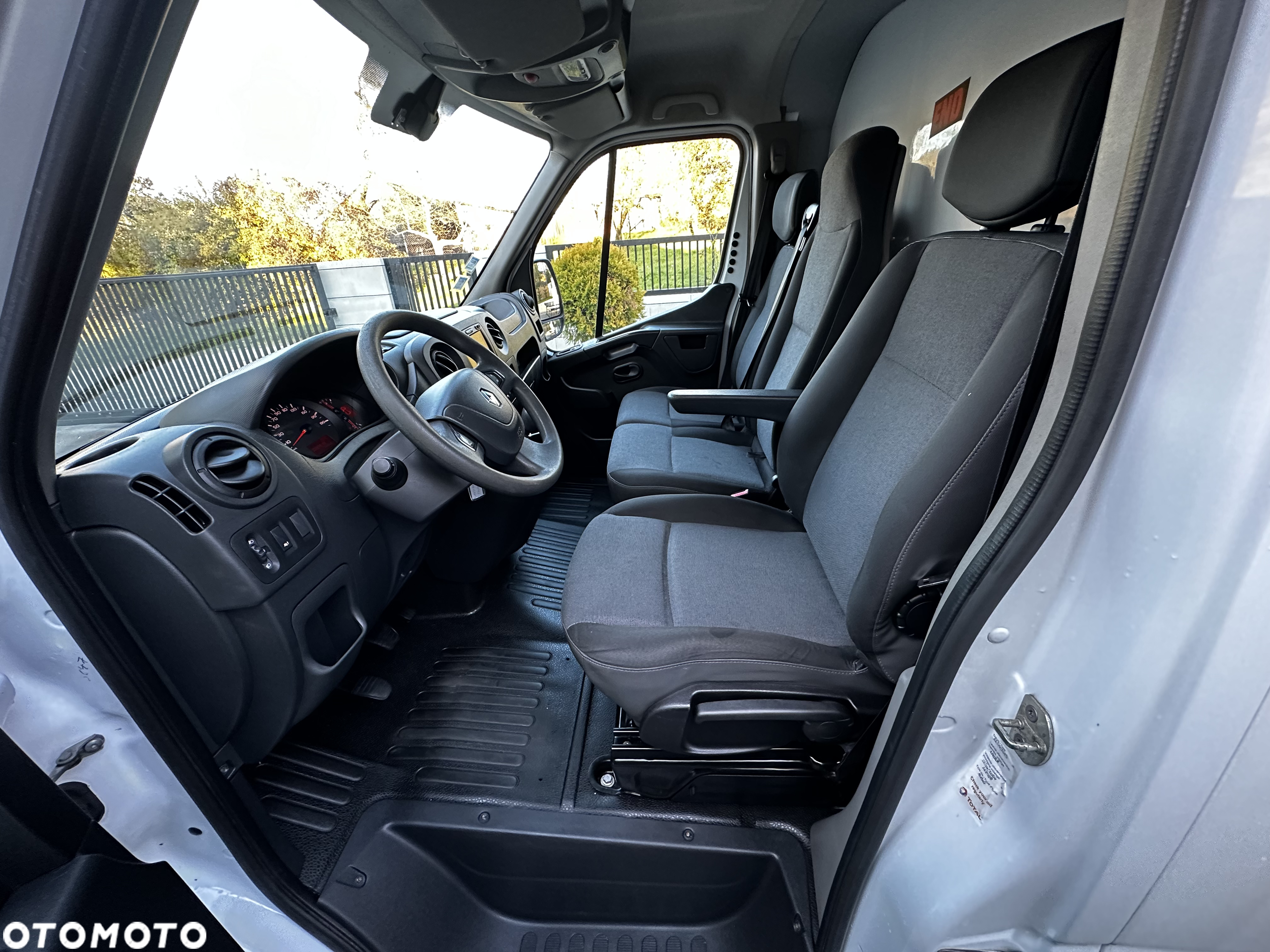 Renault MASTER 2.3 145KM E6 winda 500kg NAVI bluetooth cena F-VAT 23% - 13