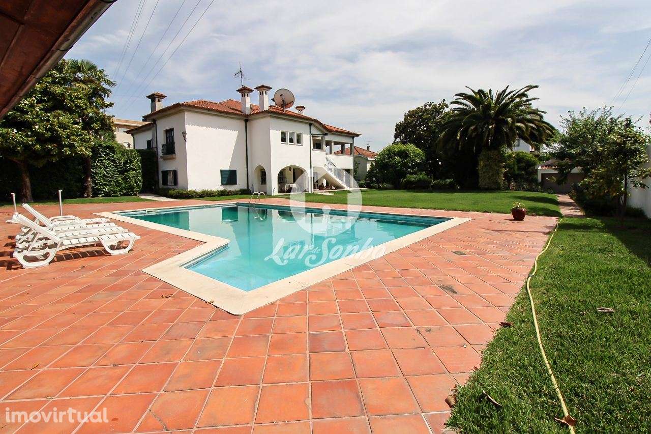 Moradia com 5 quartos, piscina e garagem fechada para 3 carros em V... - Grande imagem: 3/26