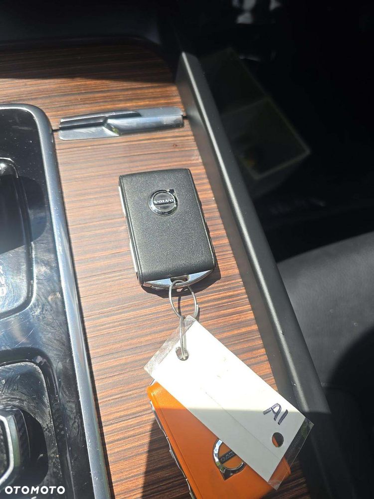 Volvo XC 60 - 8