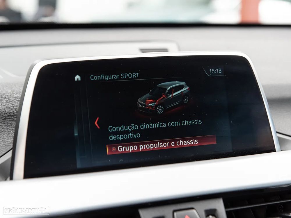 BMW X1 16 d sDrive Line xLine - 35