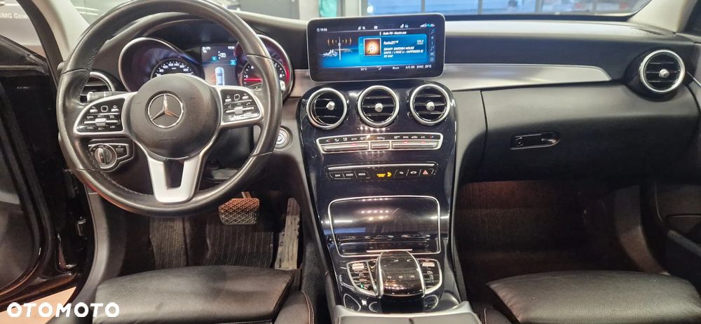 Mercedes-Benz Klasa C 220 d 9G-TRONIC - 20