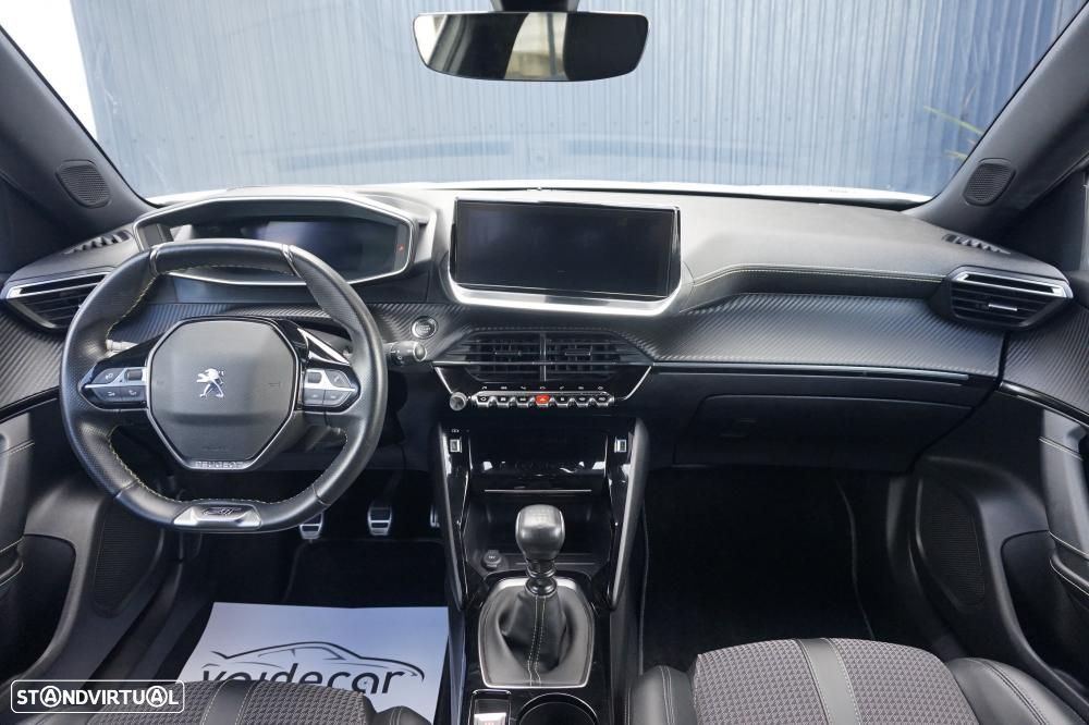 Peugeot 2008 1.2 PureTech GT Line - 6
