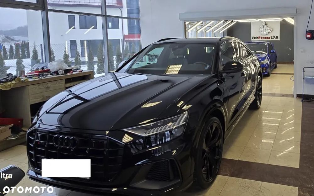 Audi SQ8 - 12