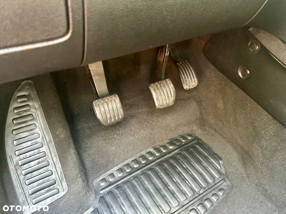 Ford S-Max 2.0 Ambiente - 24