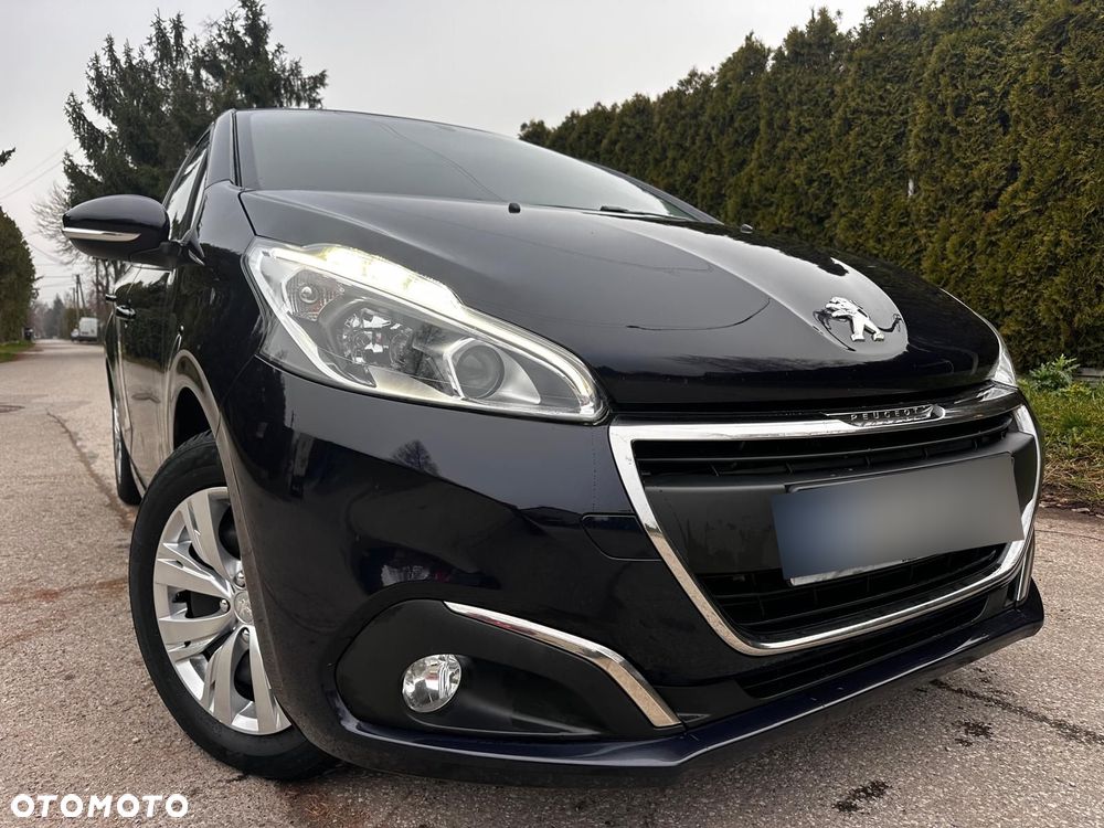 Peugeot 208 - 16