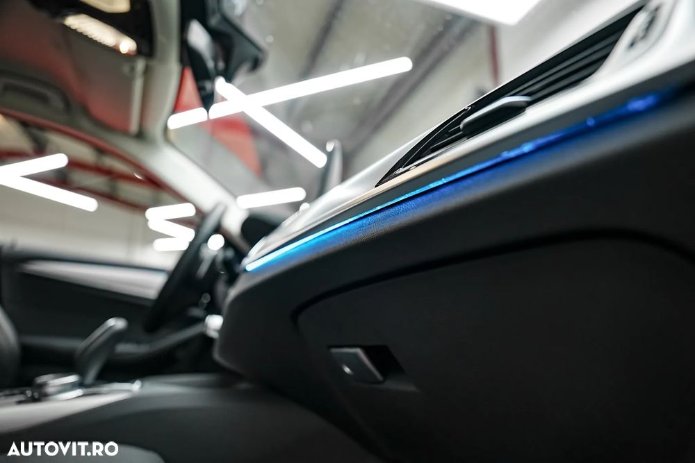 BMW Seria 5 530e Aut. - 28