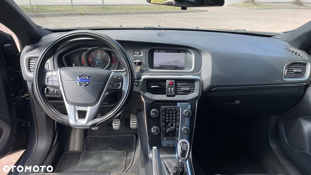 Volvo V40 D2 R Design - 7