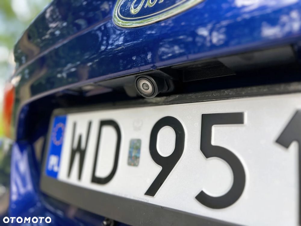 Ford Fusion - 32