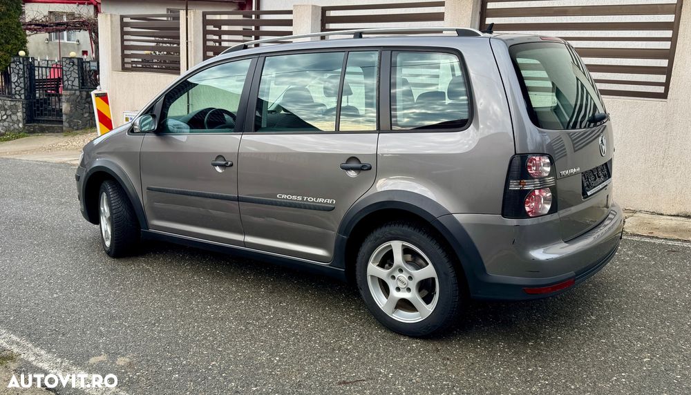 Volkswagen Touran Cross 1.4 TSI - 8