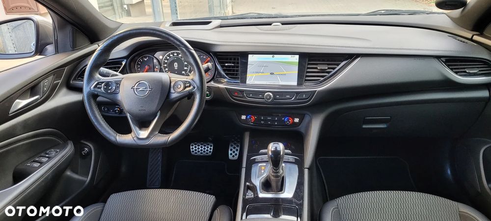 Opel Insignia CT 2.0 T 4x4 Exclusive S&S - 6