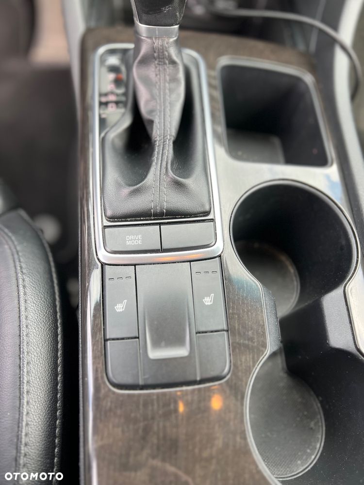 Kia Optima - 11