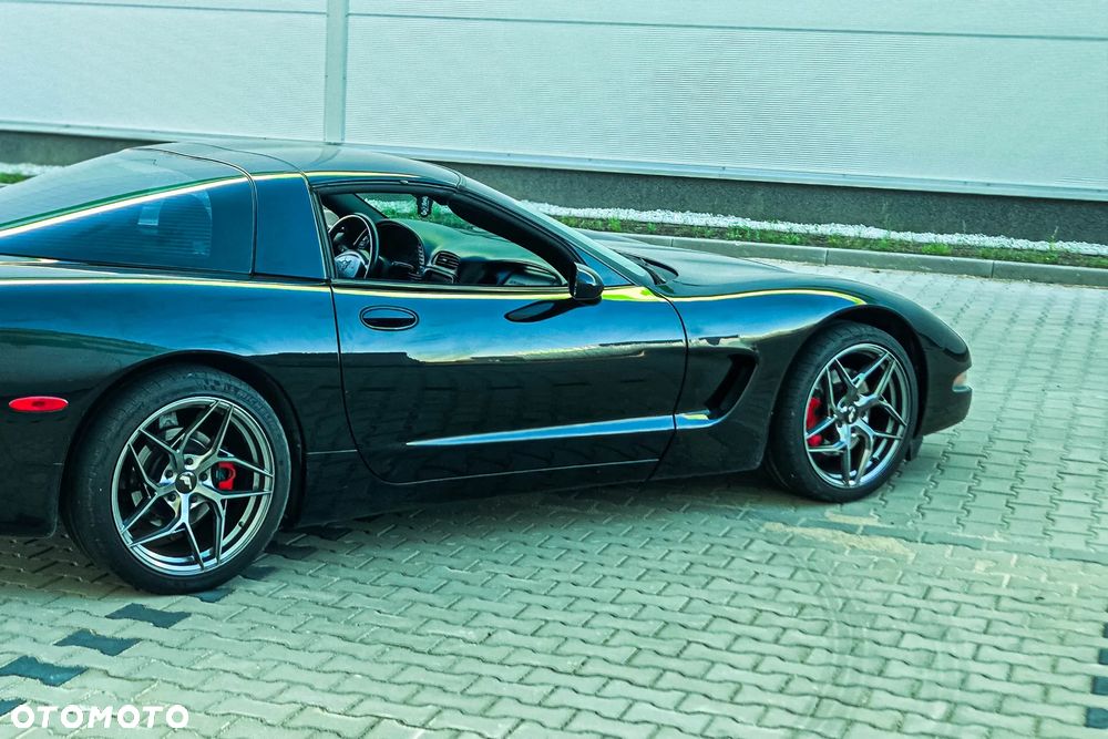 Chevrolet Corvette - 3