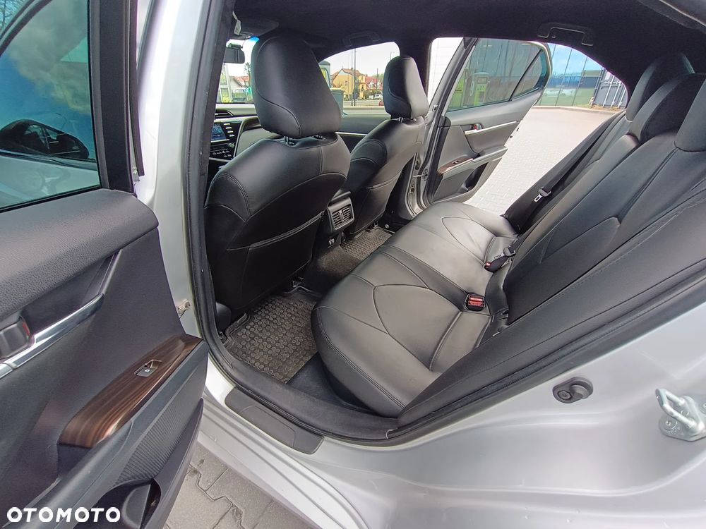 Toyota Camry 2.5 Hybrid Comfort CVT - 14