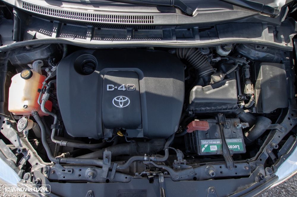 Toyota Corolla 1.4 D-4D - 17