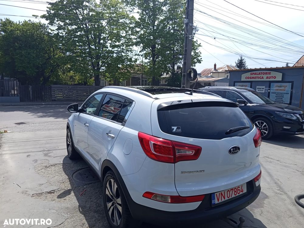 Kia Sportage 2.0 CRDI 4WD Automatik Dream-Team Edition - 5