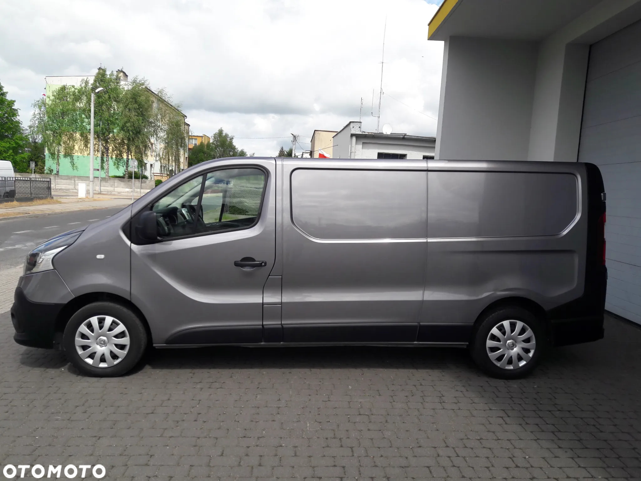 Renault TRAFIC - 24