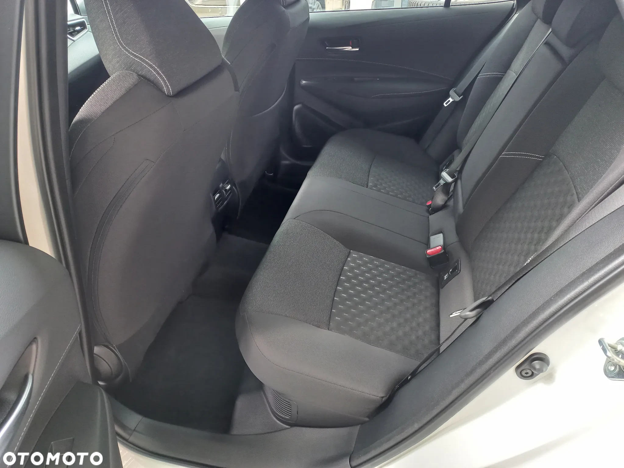 Suzuki Swace 1.8 Hybrid Elegance CVT - 19