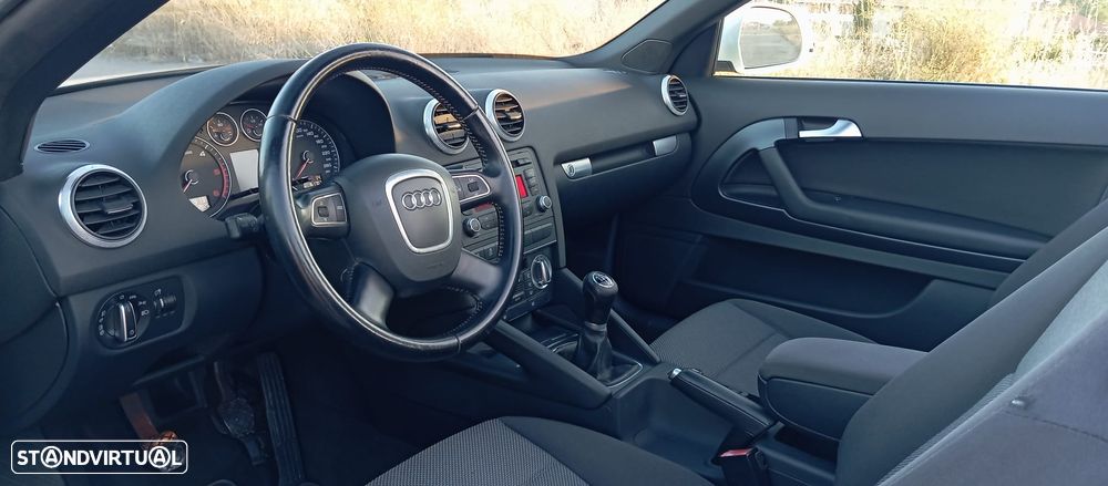 Audi A3 Cabrio 1.6 TDi Sport - 9