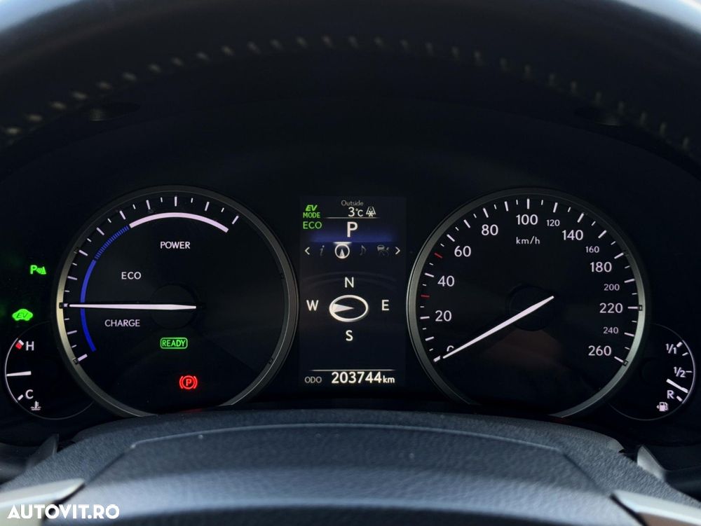 Lexus Seria NX - 16