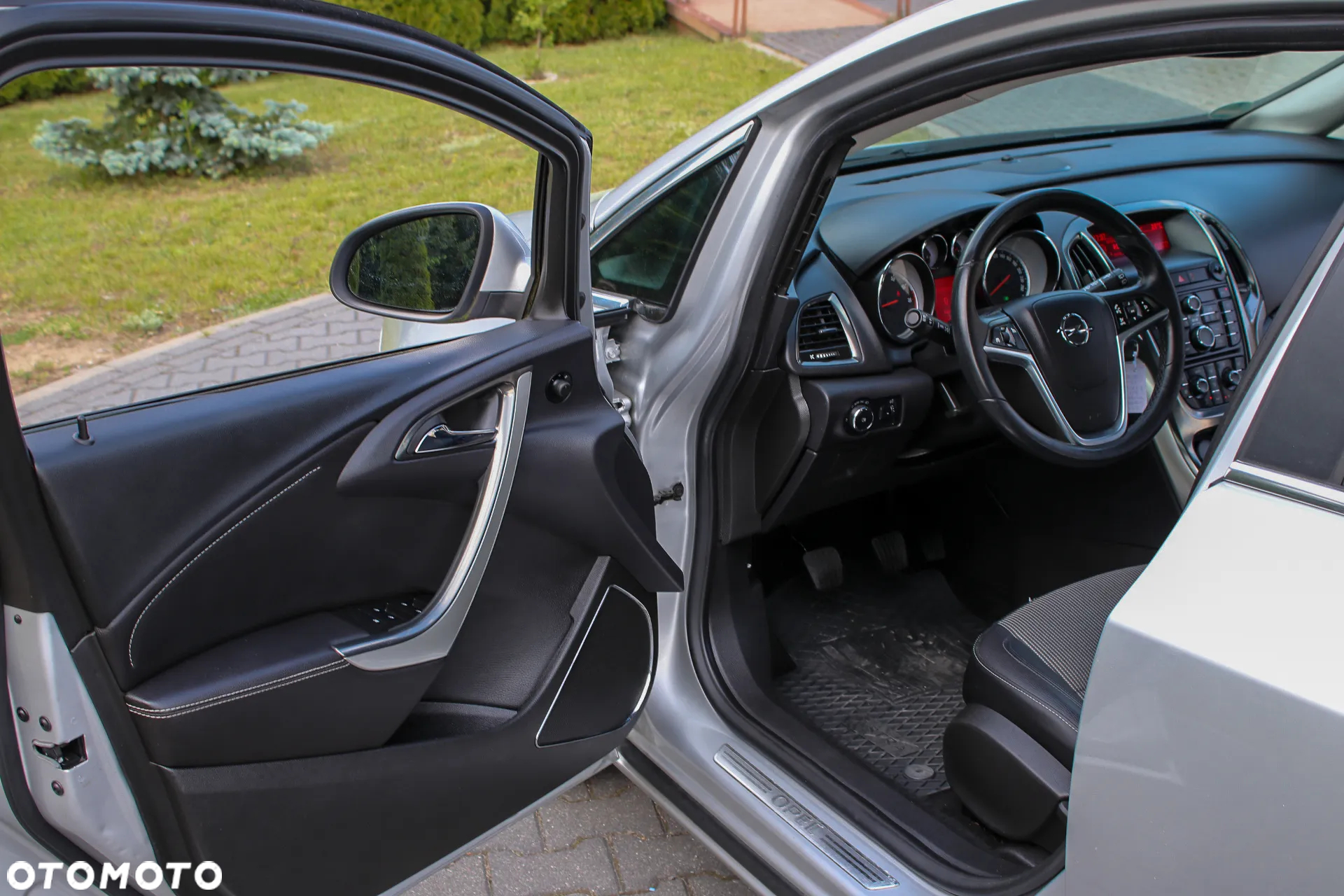 Opel Astra 1.4 Turbo Cosmo - 32