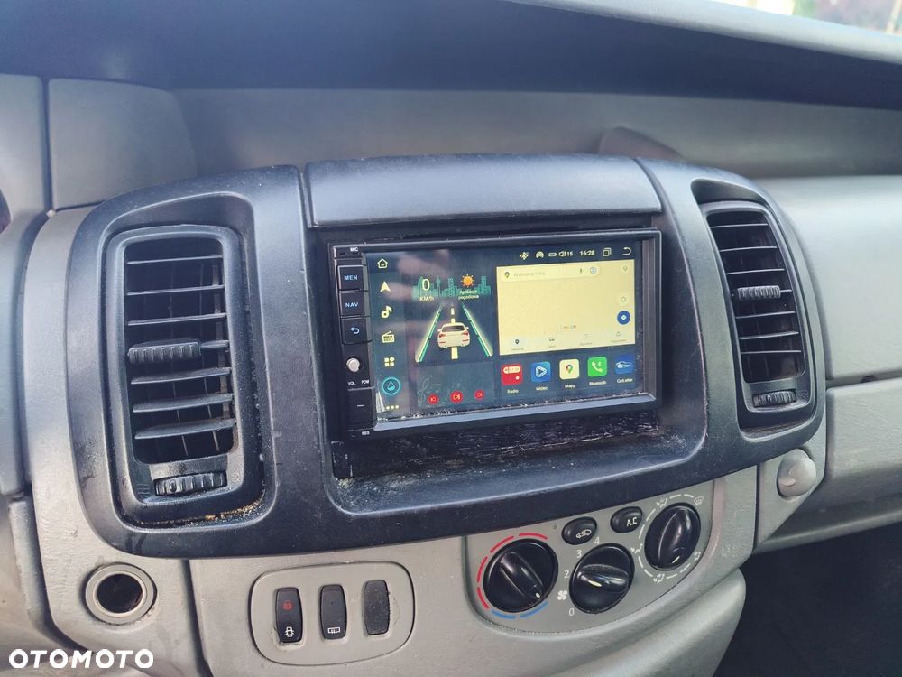 Renault Trafic - 13