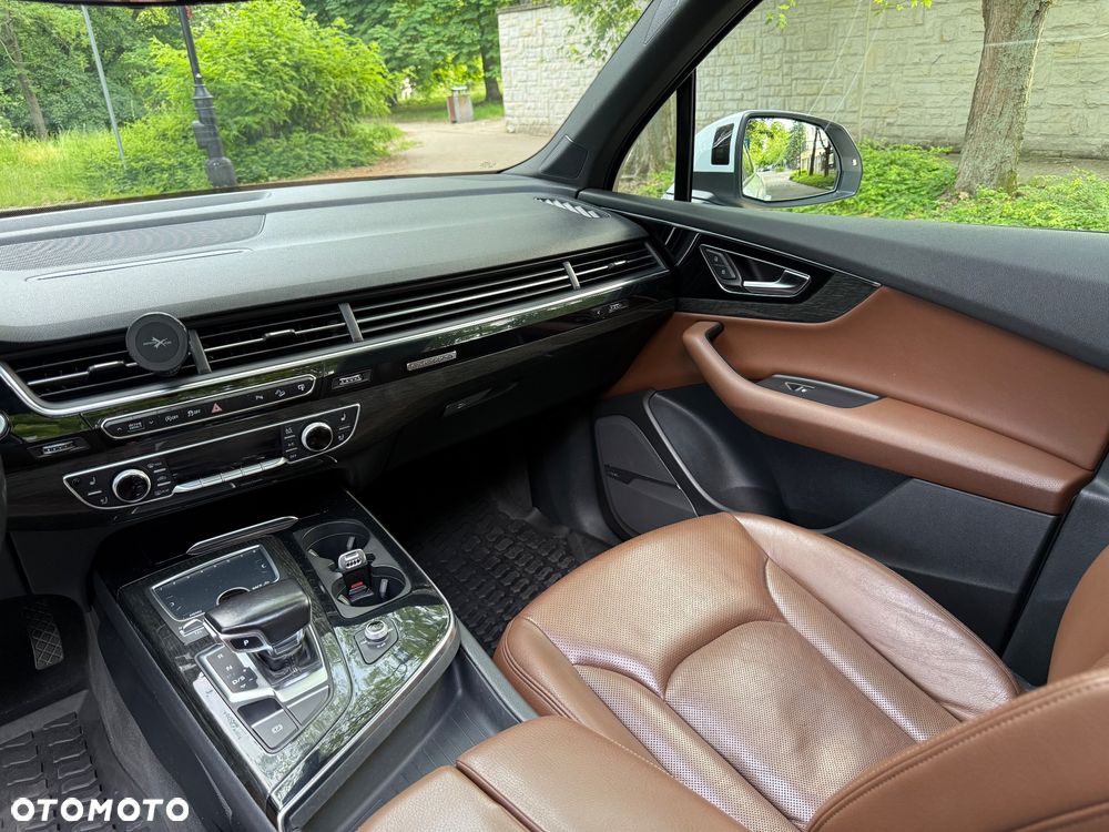 Audi Q7 - 16