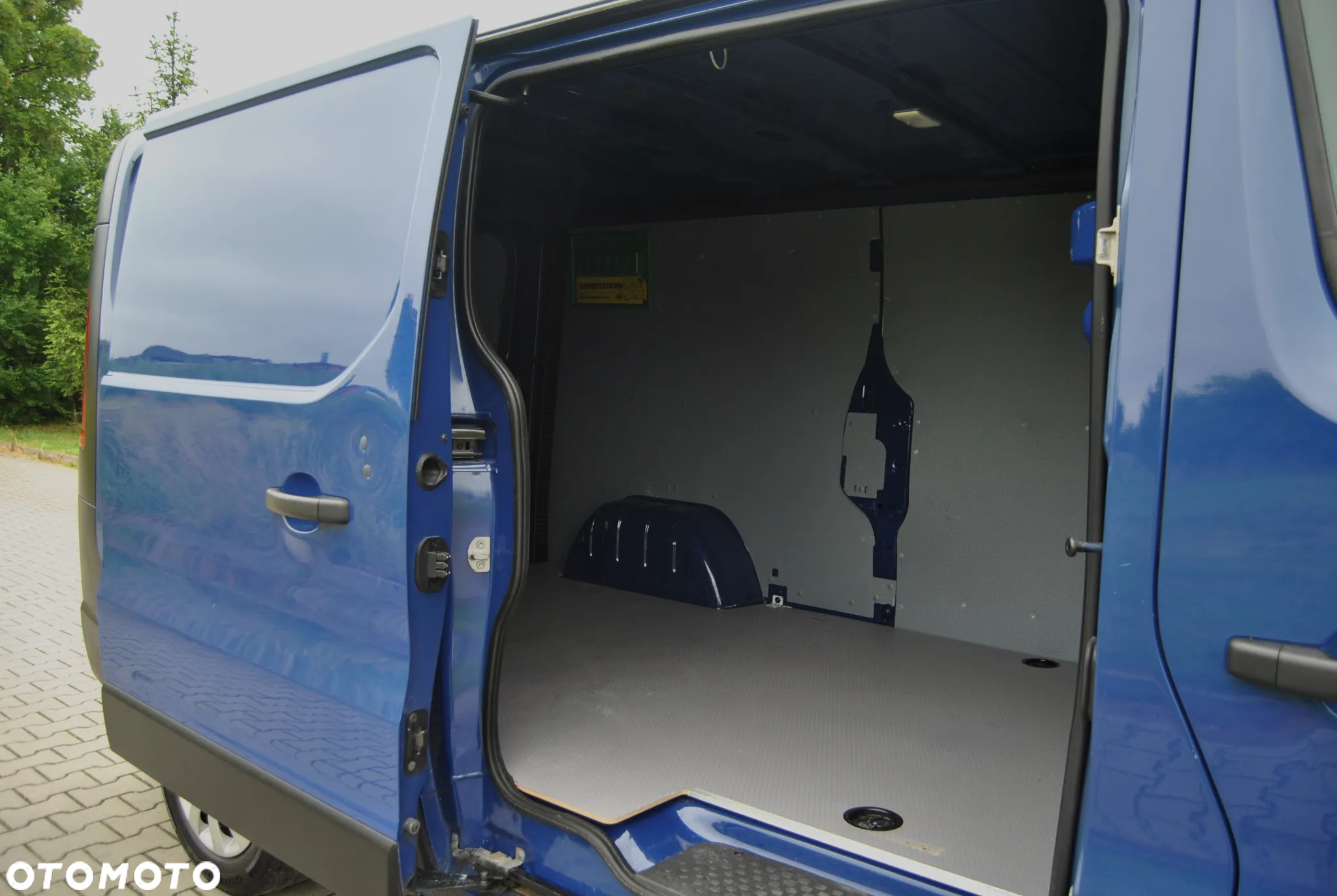 Nissan NV 300 - 10