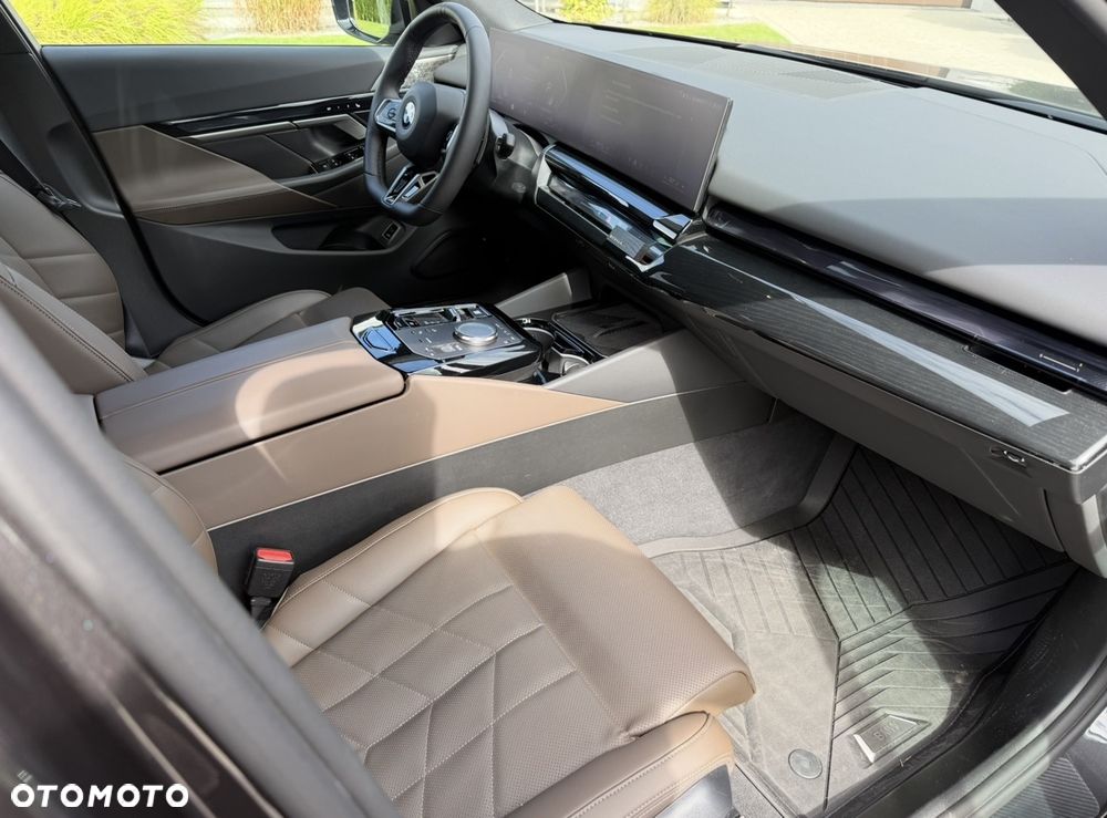 BMW Seria 5 520i mHEV M Sport sport - 3