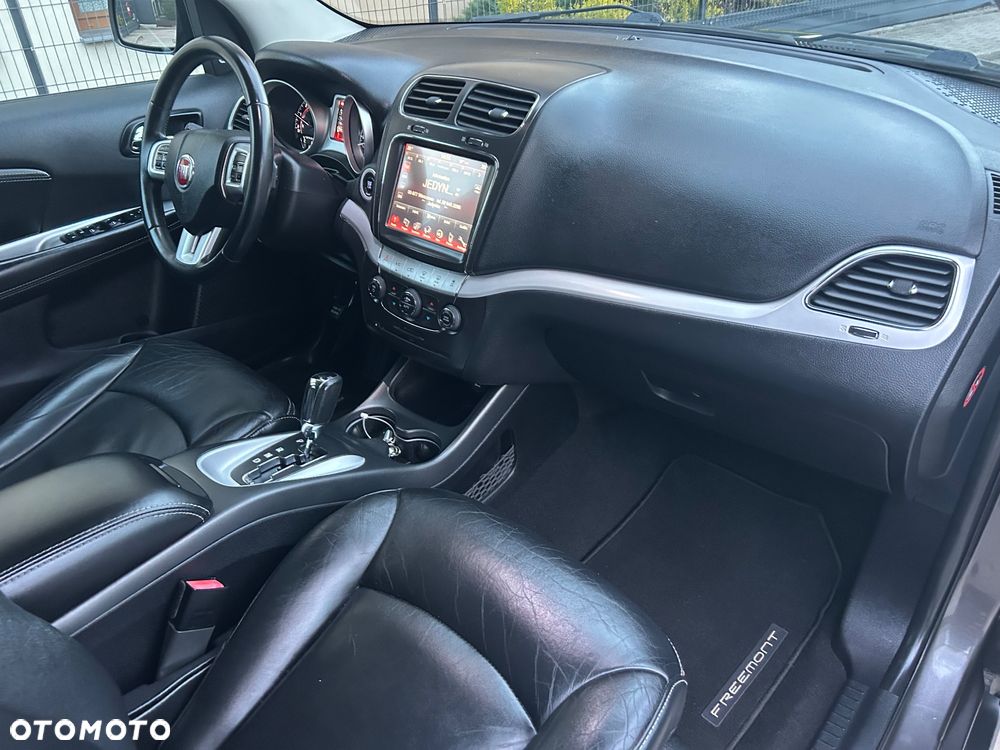 Fiat Freemont 2.0 Multijet Lounge AWD - 23