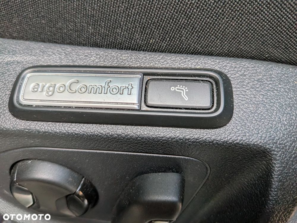 Volkswagen Arteon 2.0 TDI SCR R-Line DSG - 14