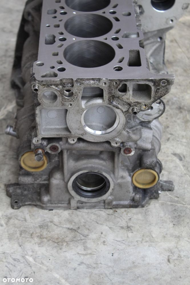 BLOK SILNIKA N47D20A N47D20C 2.0D 7811138 102253 NOWE TULEJE PLANOWANY - 2