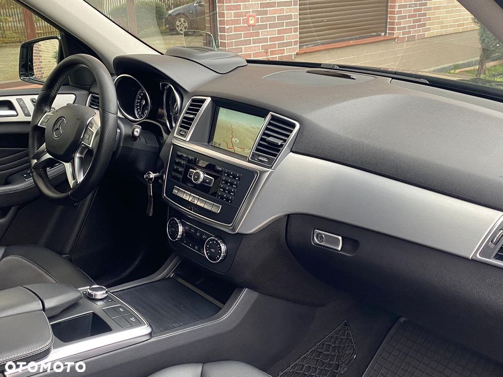 Mercedes-Benz ML - 10