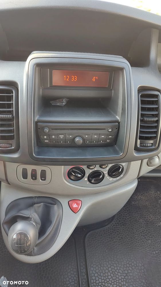 Renault Trafic - 25