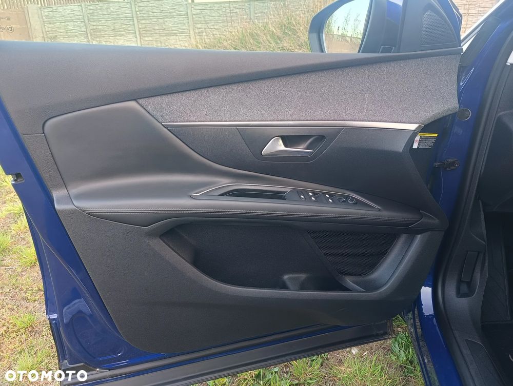 Peugeot 3008 THP 165 EAT6 Stop & Start Allure - 27