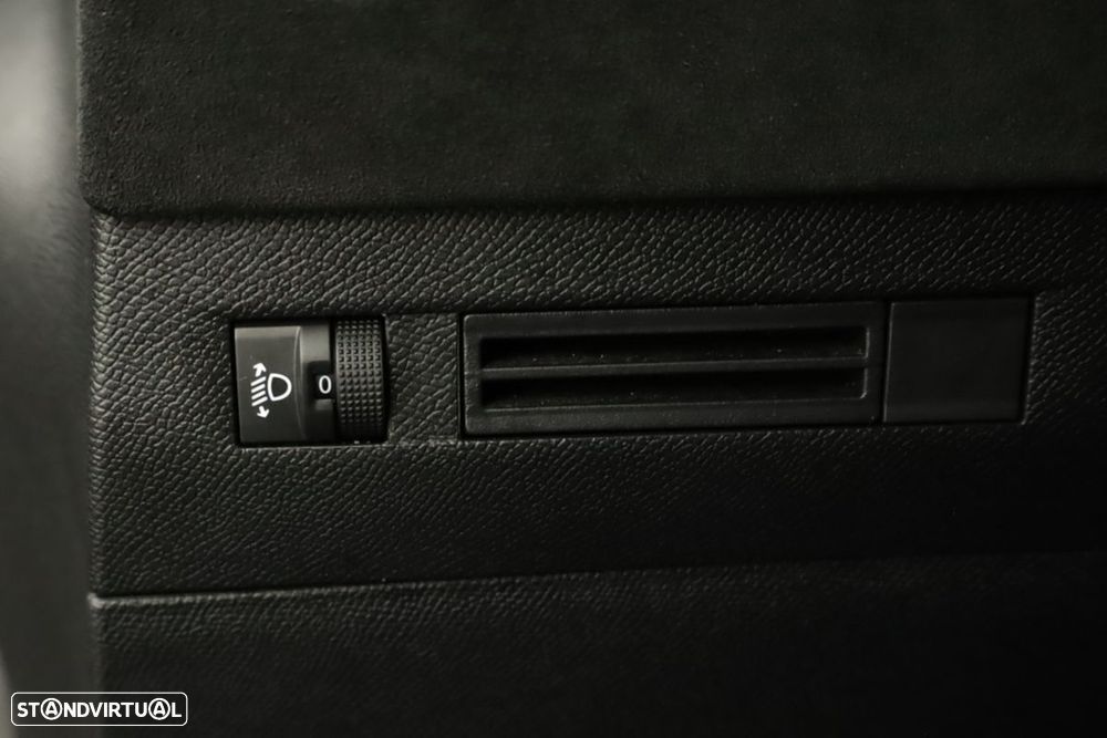 DS DS4 4 1.2 PureTech Performance Line EAT8 - 19