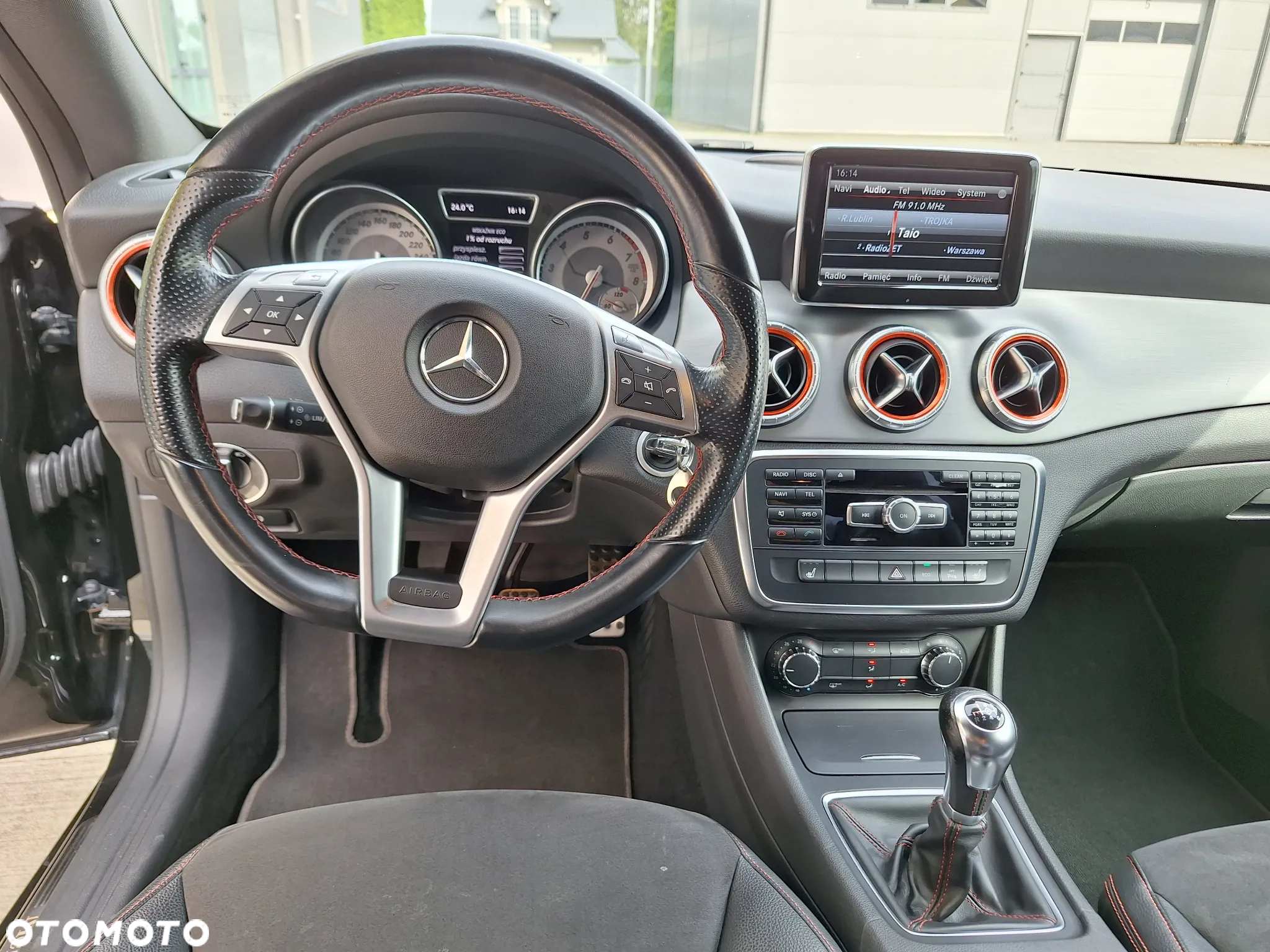 Mercedes-Benz CLA 180 BlueEffICIENCY Edition - 19